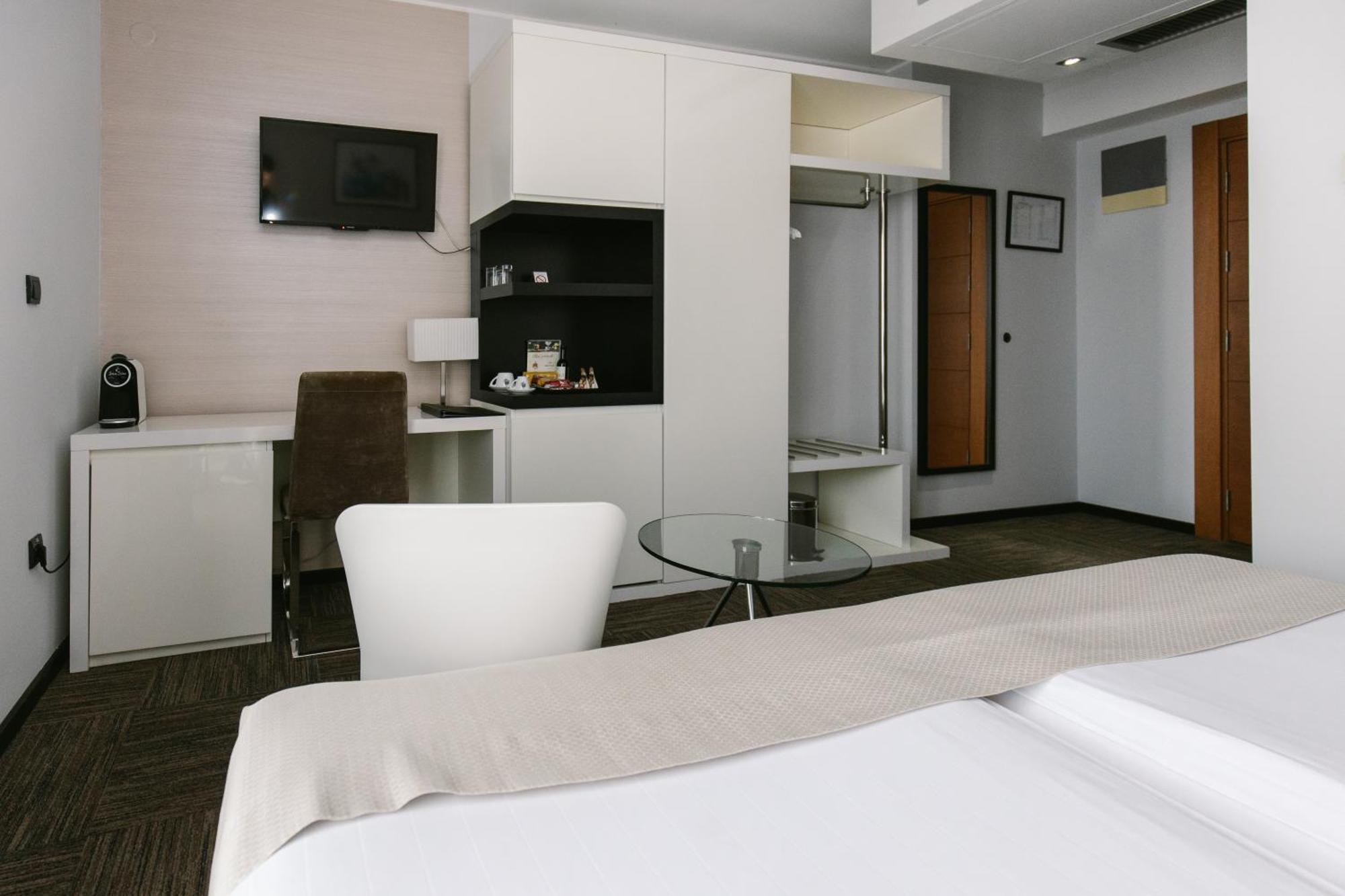 Hotel Heritage Belgrade Room photo
